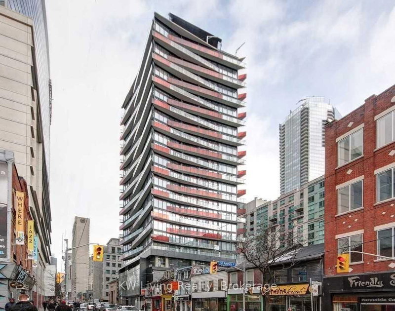 home for lease on 807-215 Queen Street W