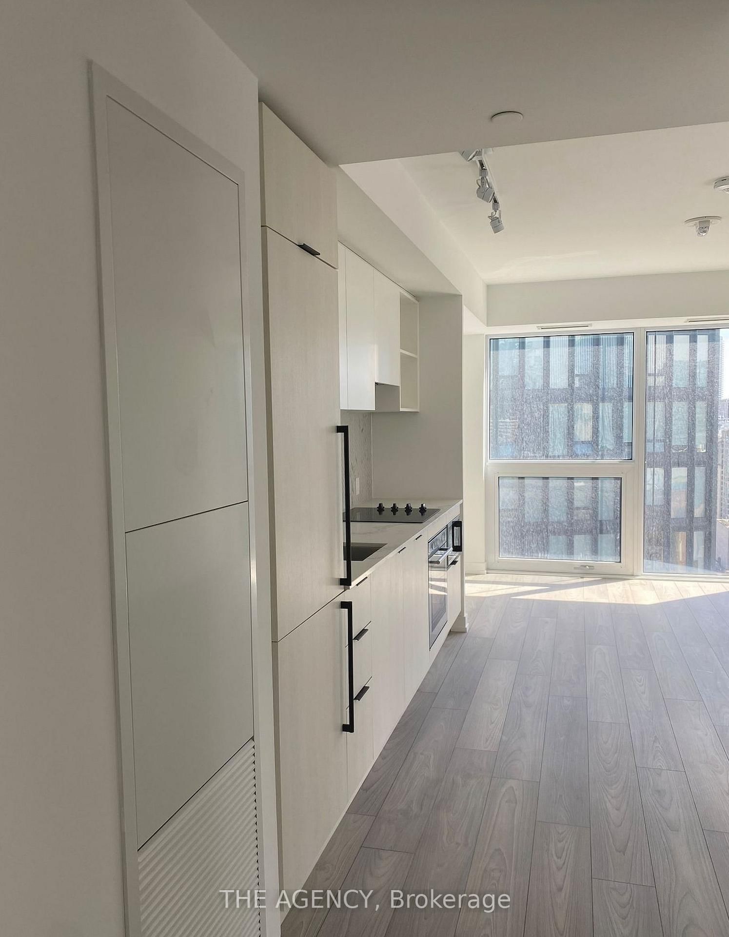 2807-82 Dalhousie Street, Toronto, ON, photo 3