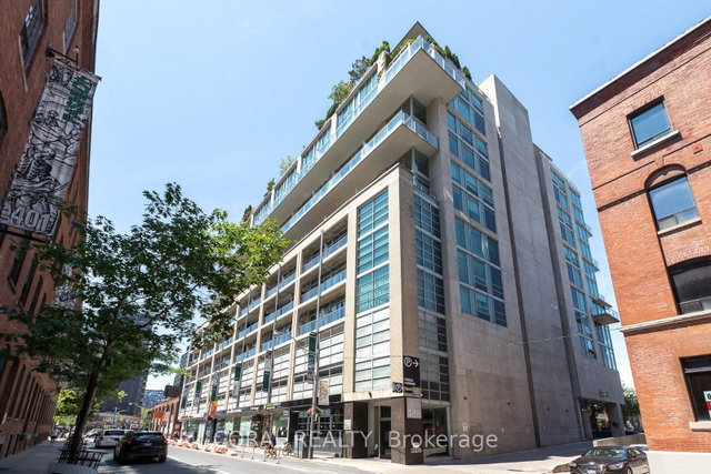 915 - 388 Richmond Street W
