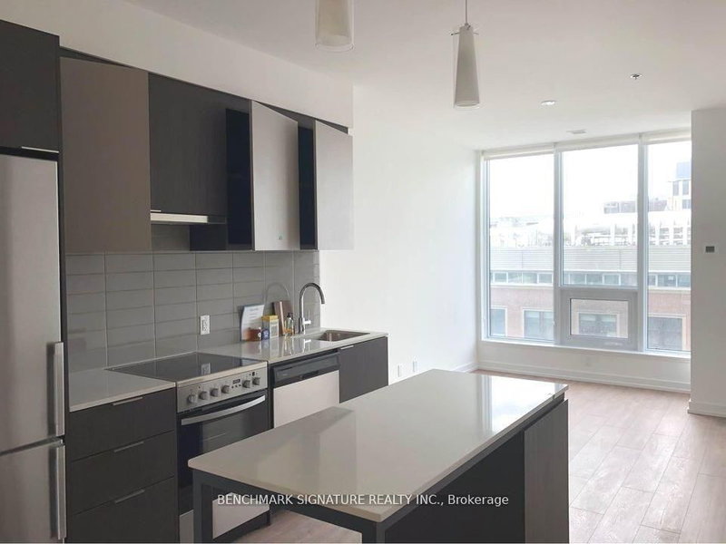 home for lease on 605-203 College Street