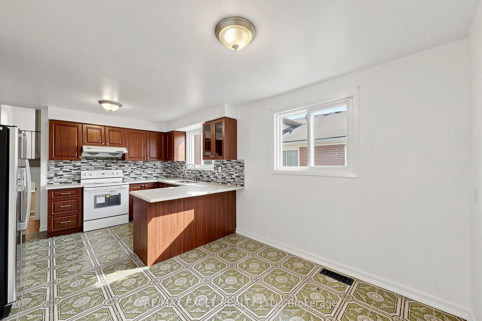 216 Shawnee Circle • Toronto, ON photo 14