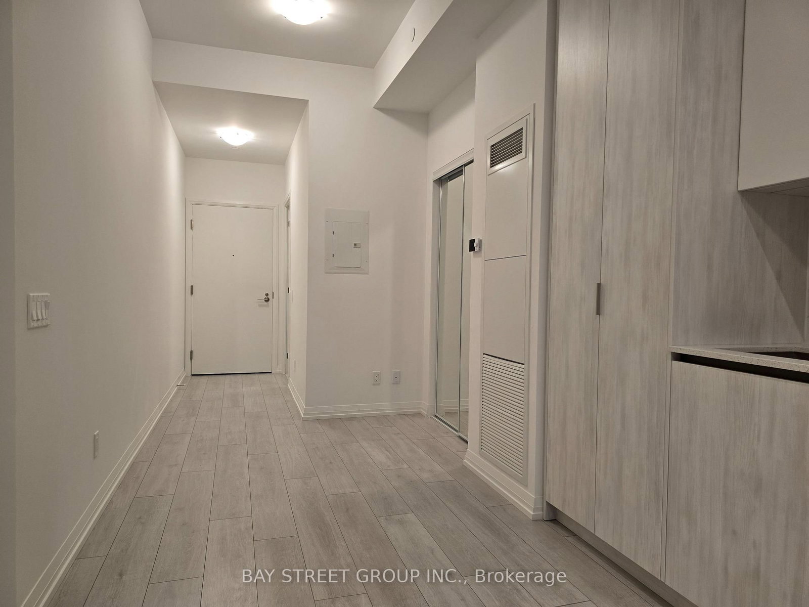 802-400 King Street, Toronto, ON, photo 3