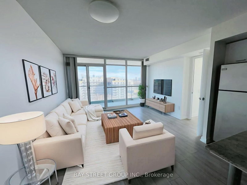 1111 - 33 Singer Court