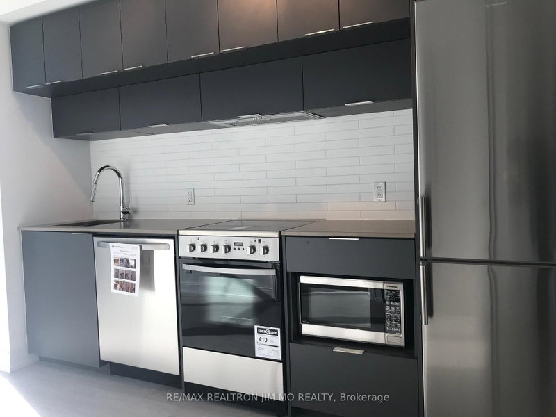 1507 - 181 Dundas Street E