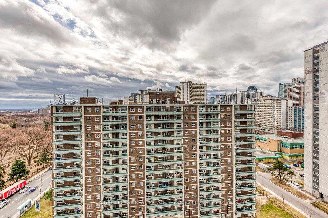 585 Bloor Street E • #1320 • Toronto, ON photo 29