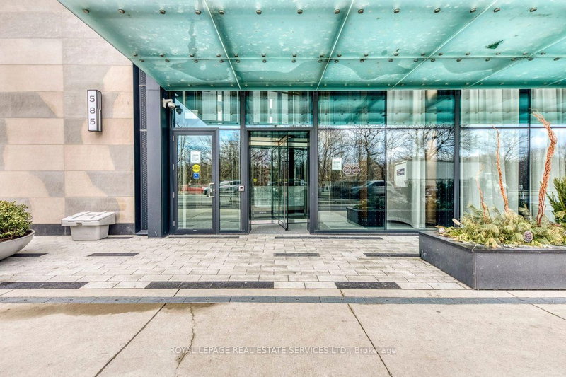 1320 - 585 Bloor Street E