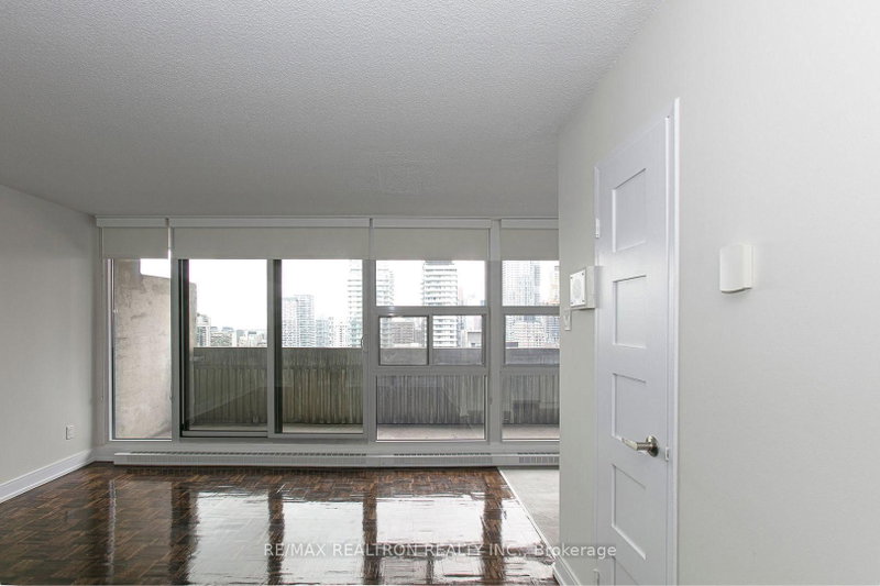 316 - 33 Isabella Street