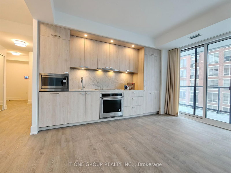 1104 - 10 Inn on the park Drive