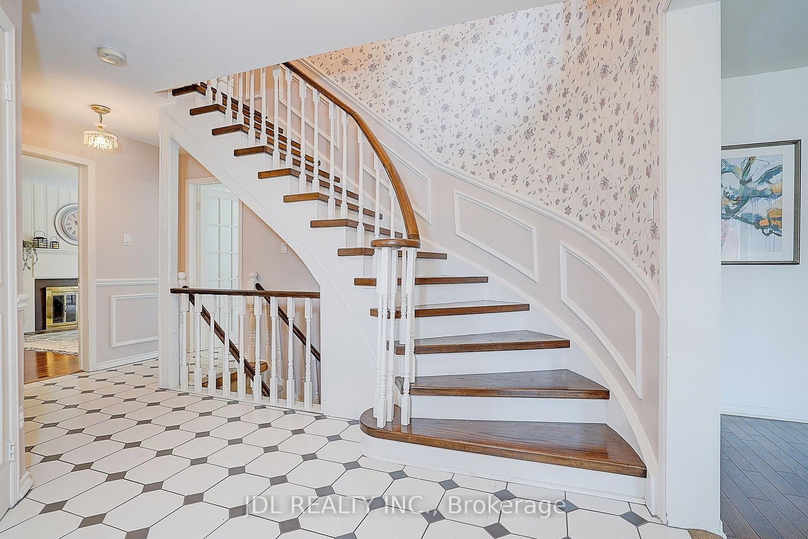 20 Mossgrove Trail • Toronto, ON photo 7