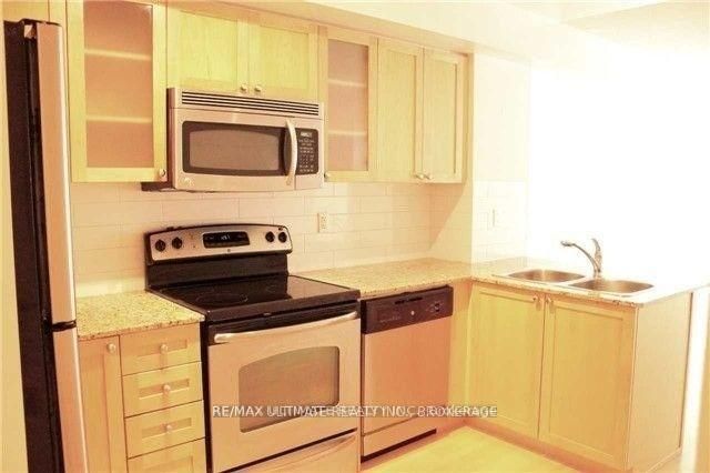 303 - 761 Bay Street