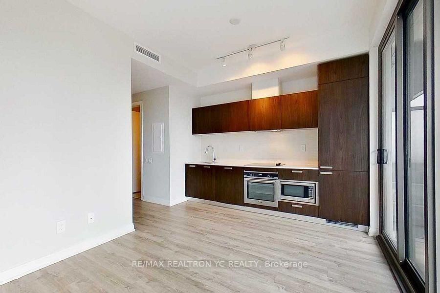 1402-50 Charles Street, Toronto, ON, photo 2