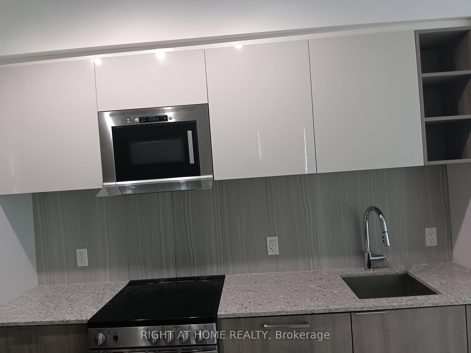 31 Tippett Road • #619 • Toronto, ON photo 7