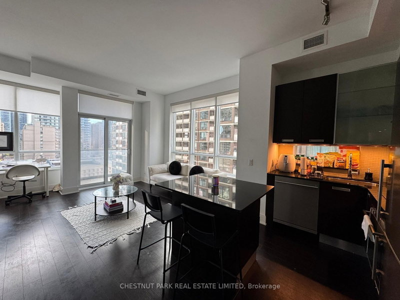 1102 - 21 Balmuto Street