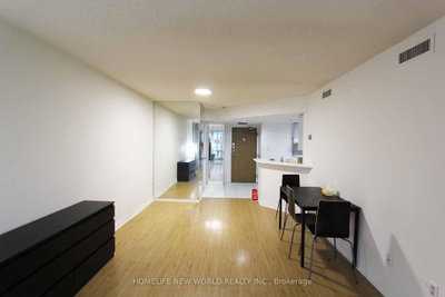 Unit 2012 — 1001 Bay Street — photo 5