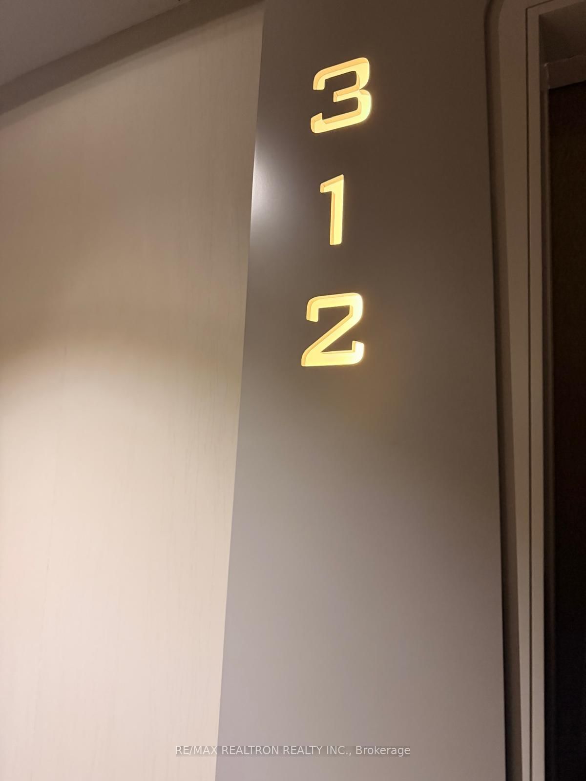 312-1 Bloor Street, Toronto, ON, photo 2