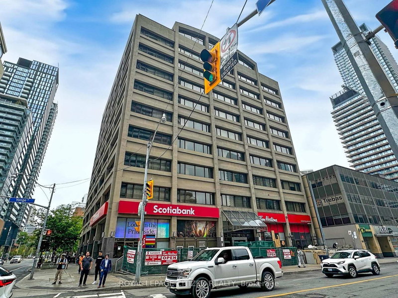 home for lease on 302-555 Yonge Street