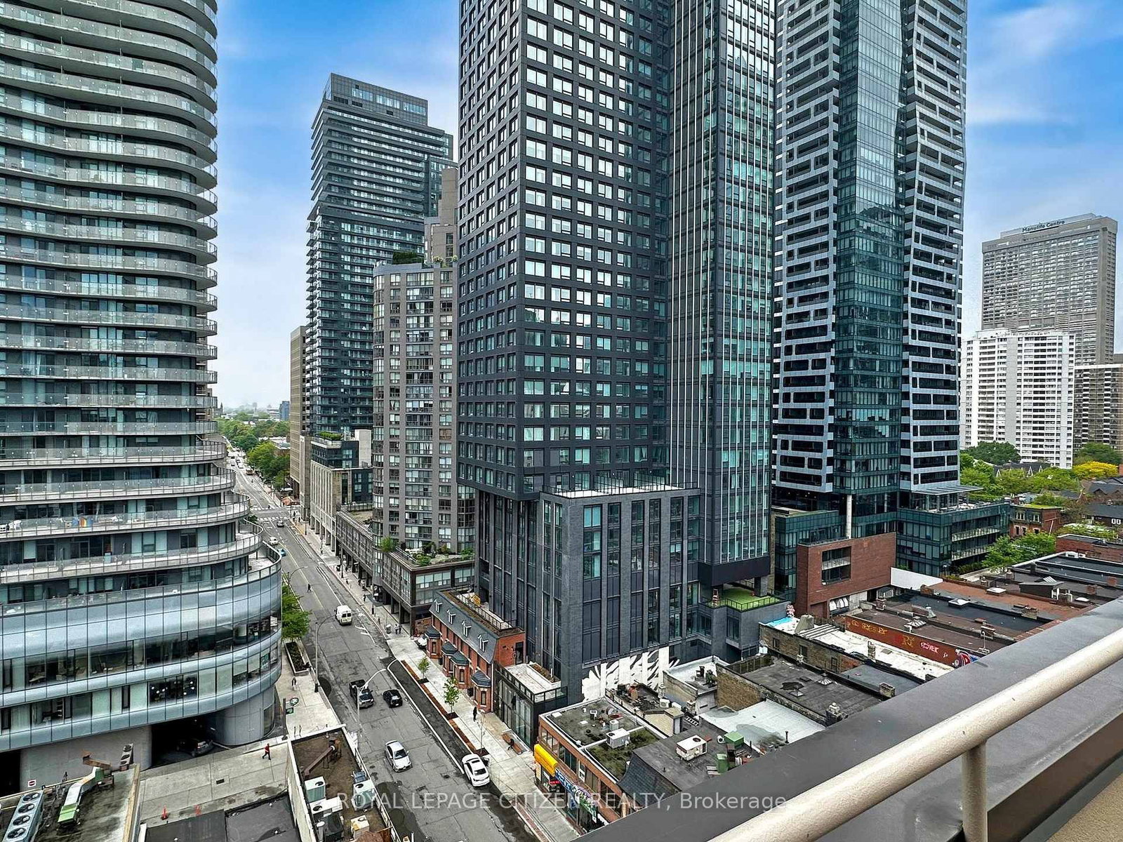 302-555 Yonge Street, Toronto, ON, photo 2