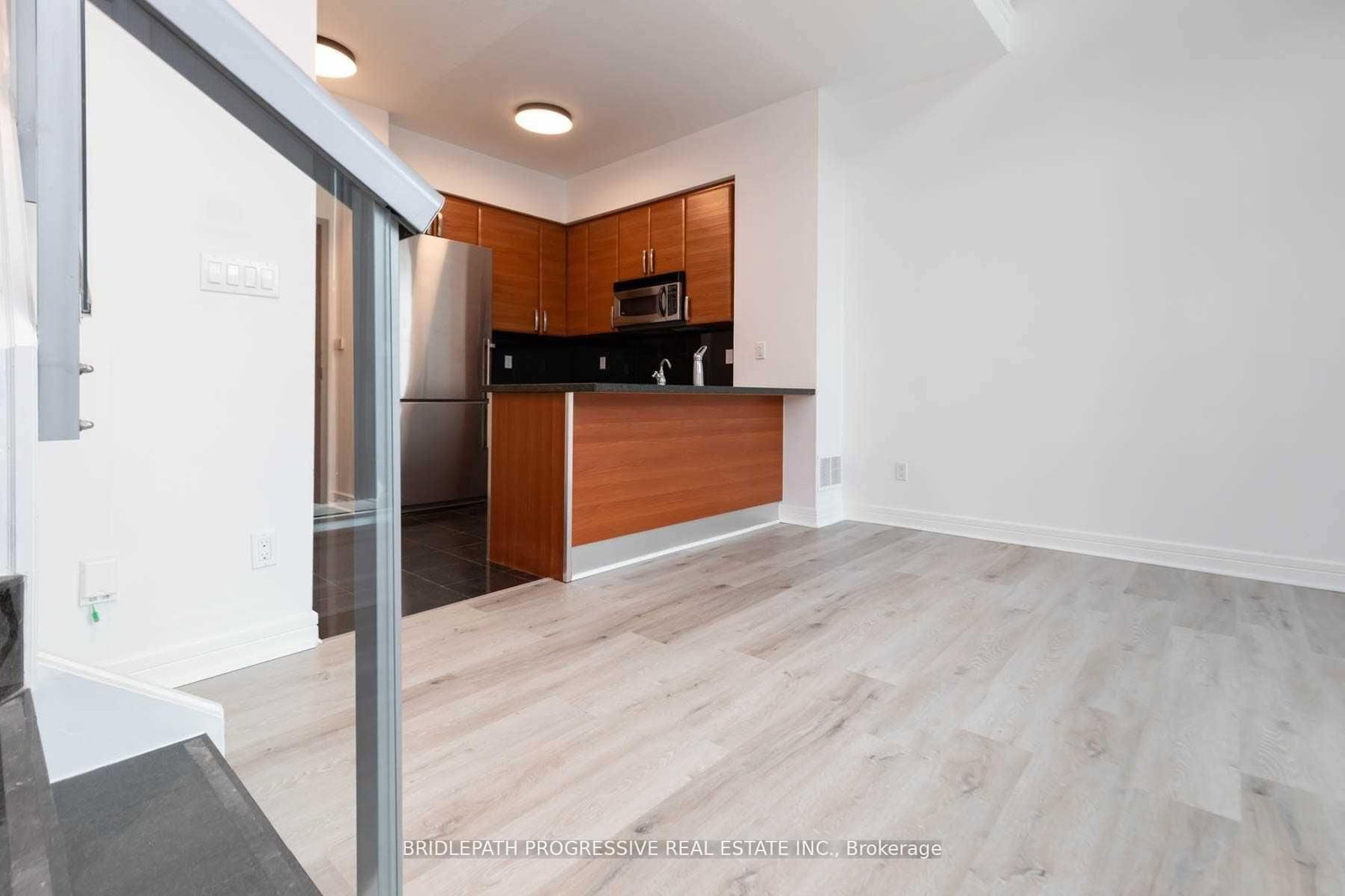 507-1 Avondale Avenue, Toronto, ON, photo 3