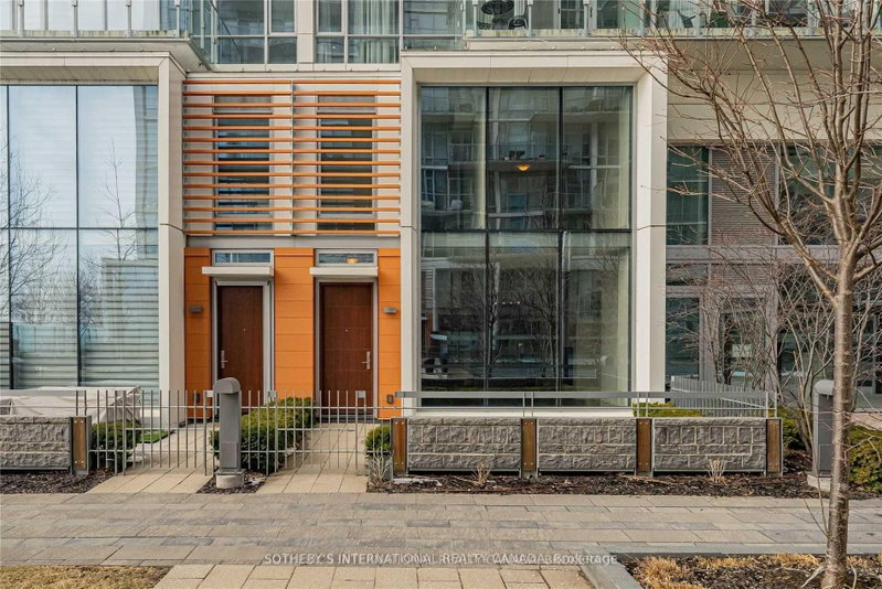 TH-113 - 29 Queens Quay E