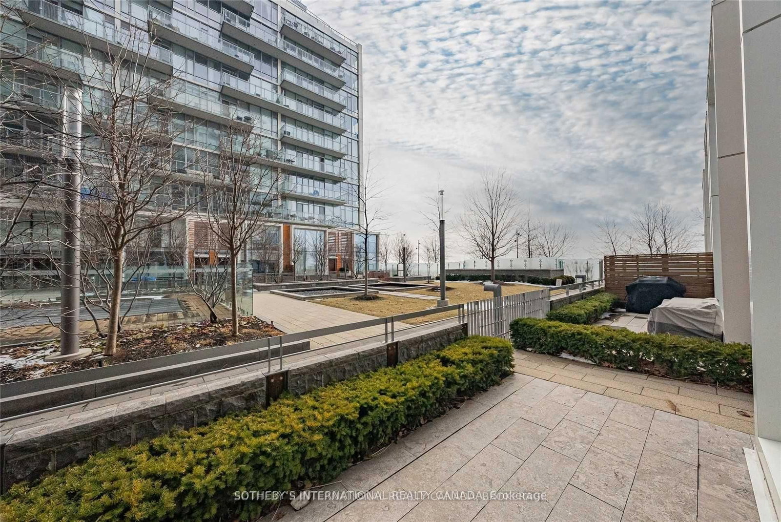 TH-113-29 Queens Quay, Toronto, ON, photo 2