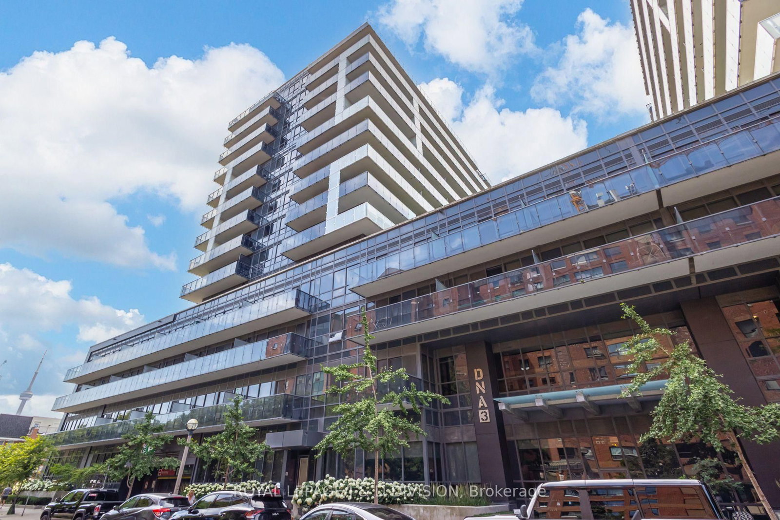 435-1030 King Street, Toronto, ON