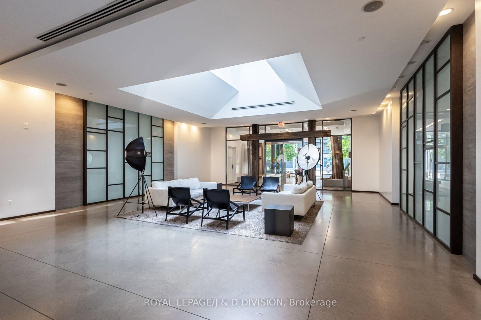 435-1030 King Street, Toronto, ON, photo 2