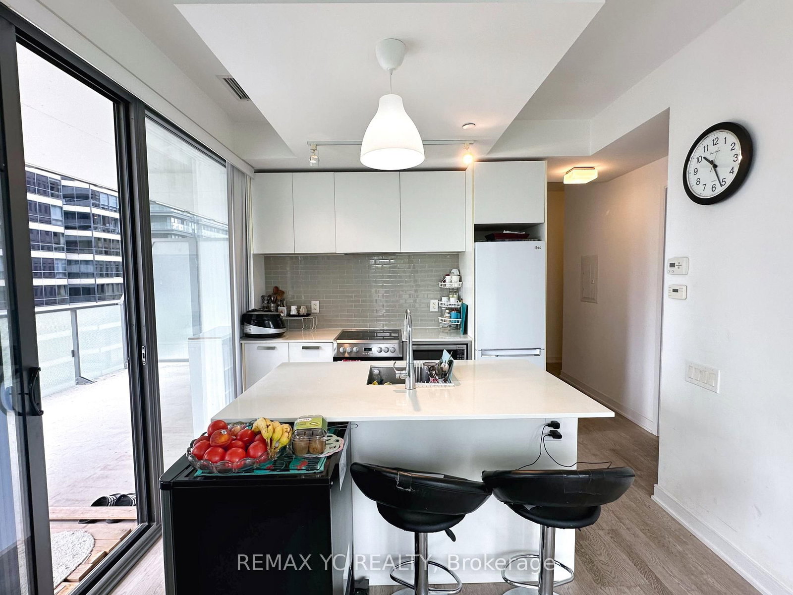 722-57 St Joseph Street, Toronto, ON, photo 4