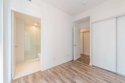 Unit 717 — 20 Edward Street — photo 6