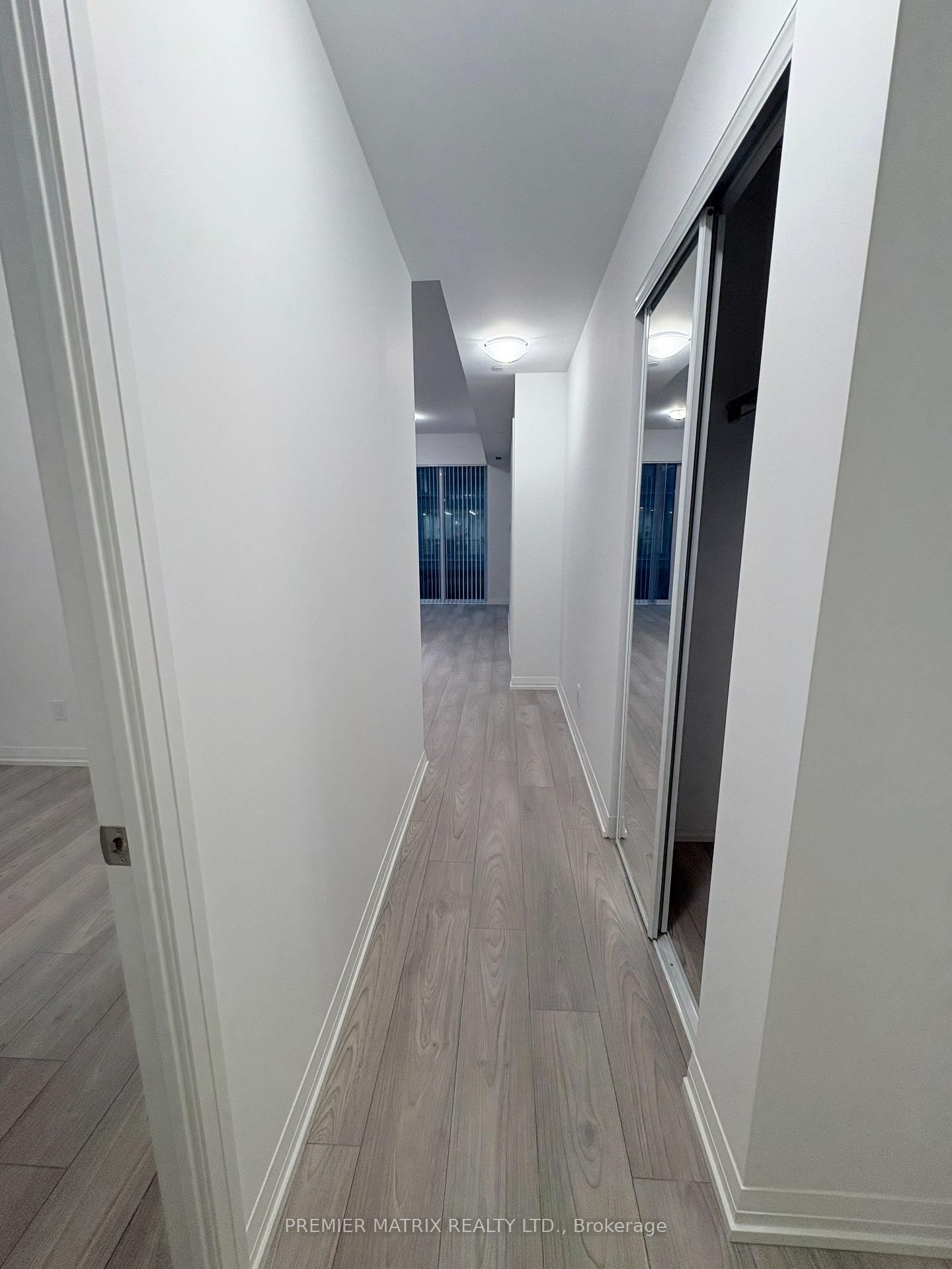 720-400 King Street, Toronto, ON, photo 2