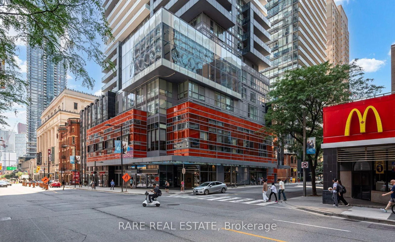 3307-7 Grenville Street, Toronto, ON, photo 2