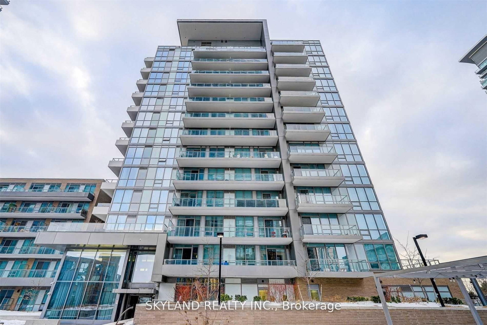 414-52 Forest Manor Road, Toronto, ON, photo 2