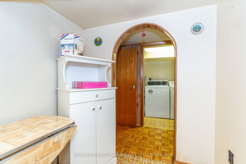 353 St Clarens Toronto,ON M6H 3W2 — Photo 36