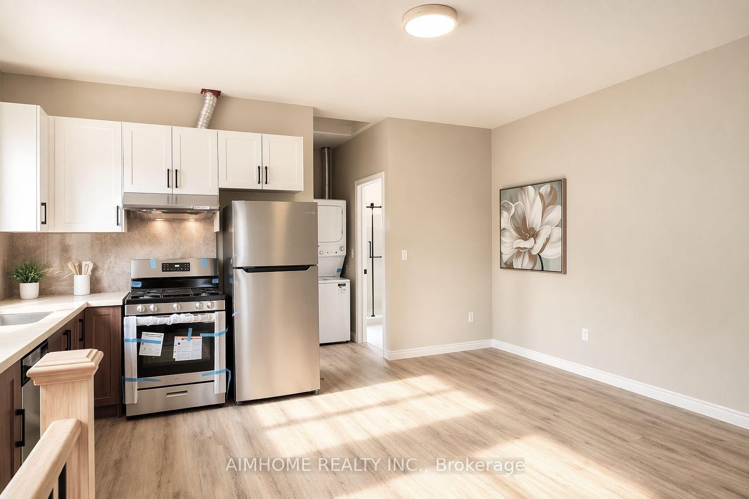 3-15 Waddington Crescent, Toronto, ON, photo 2