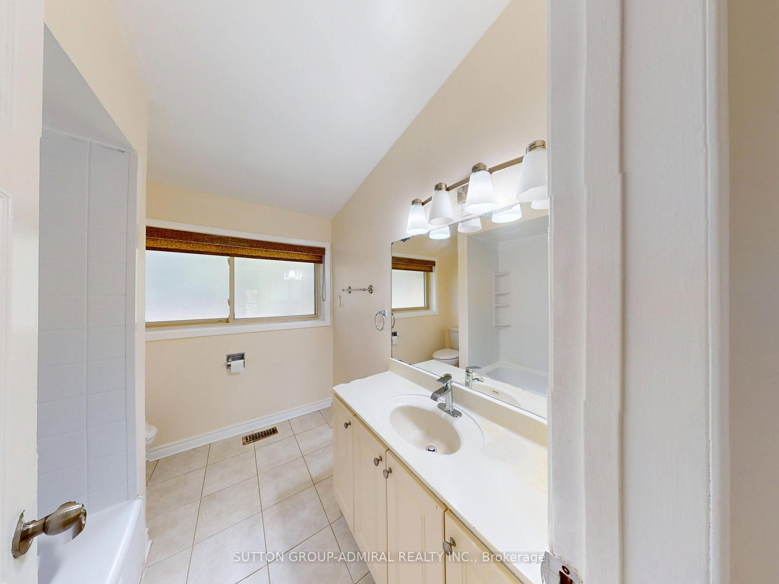 6 Esterbrooke Avenue • #73 • Toronto, ON photo 33