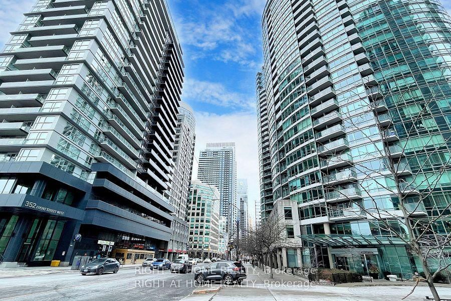 2808-373 Front Street, Toronto, ON, photo 3