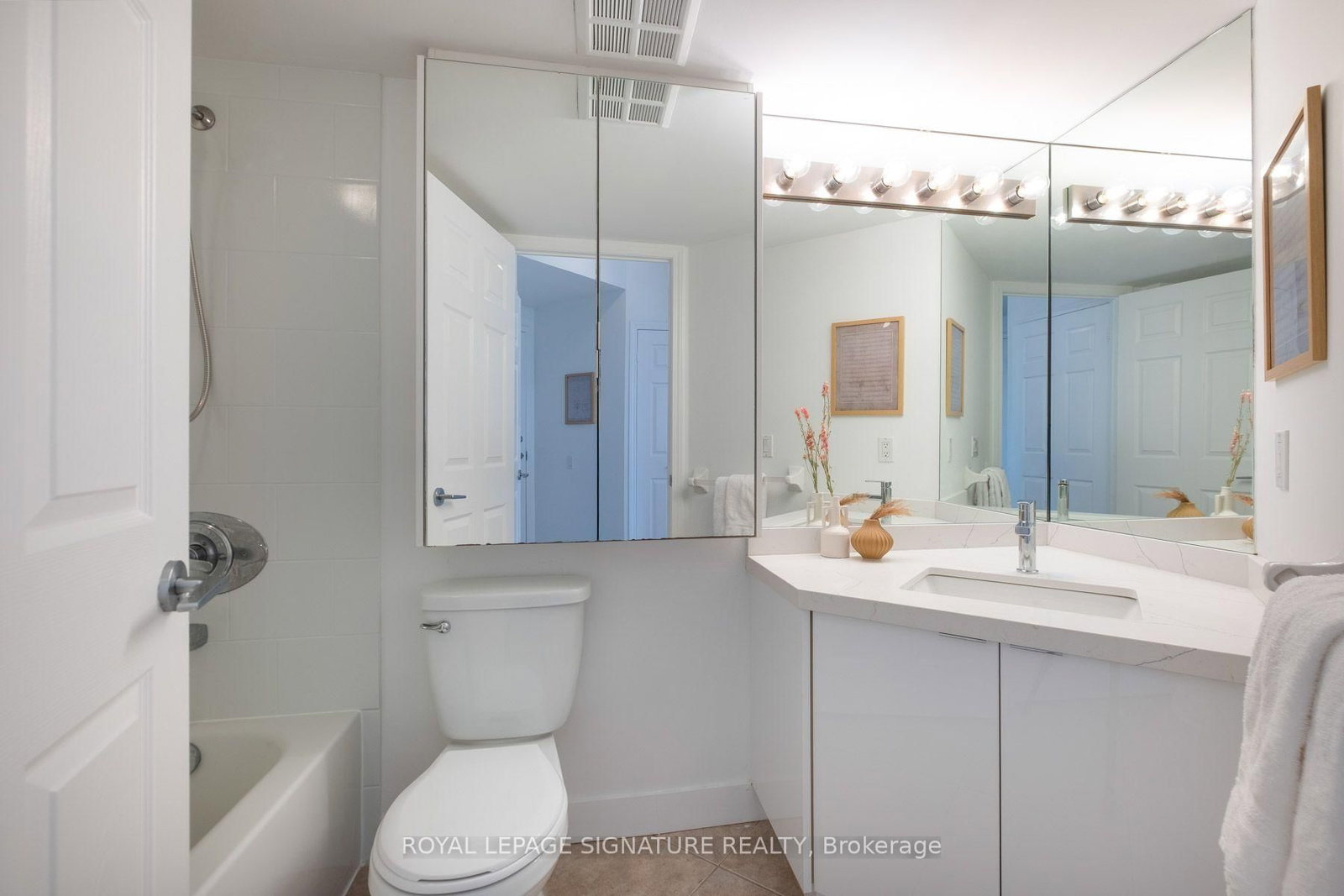 485 Rosewell Avenue • #308 • Toronto, ON photo 20