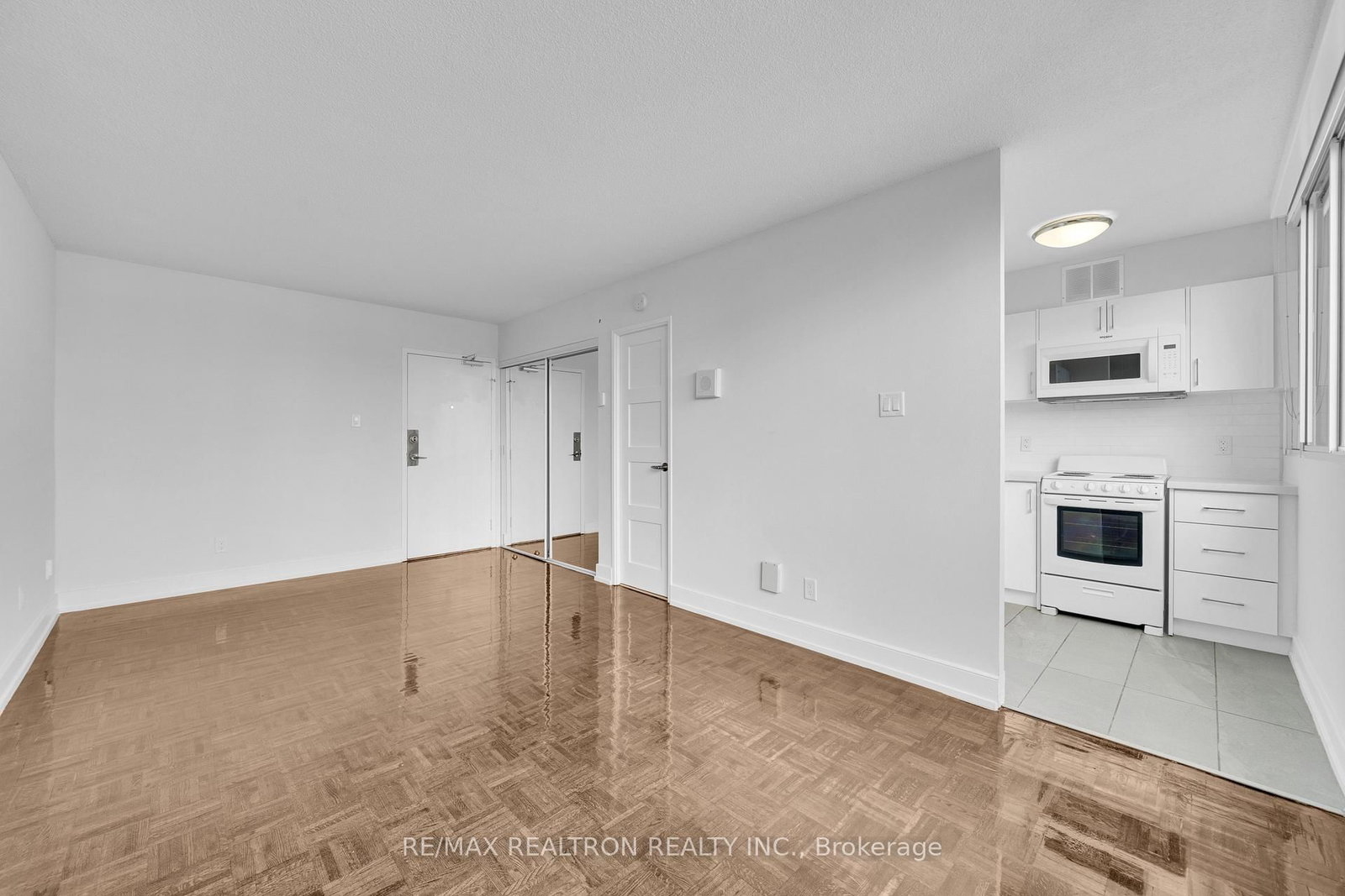 2713-33 Isabella Street, Toronto, ON, photo 2