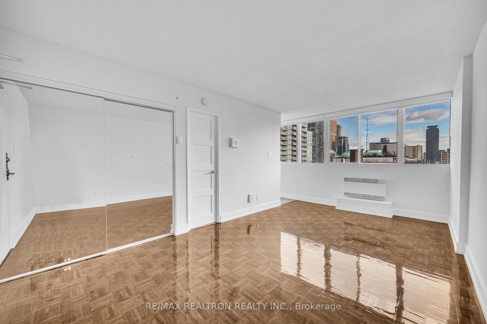 2713-33 Isabella Street, Toronto, ON, photo 3