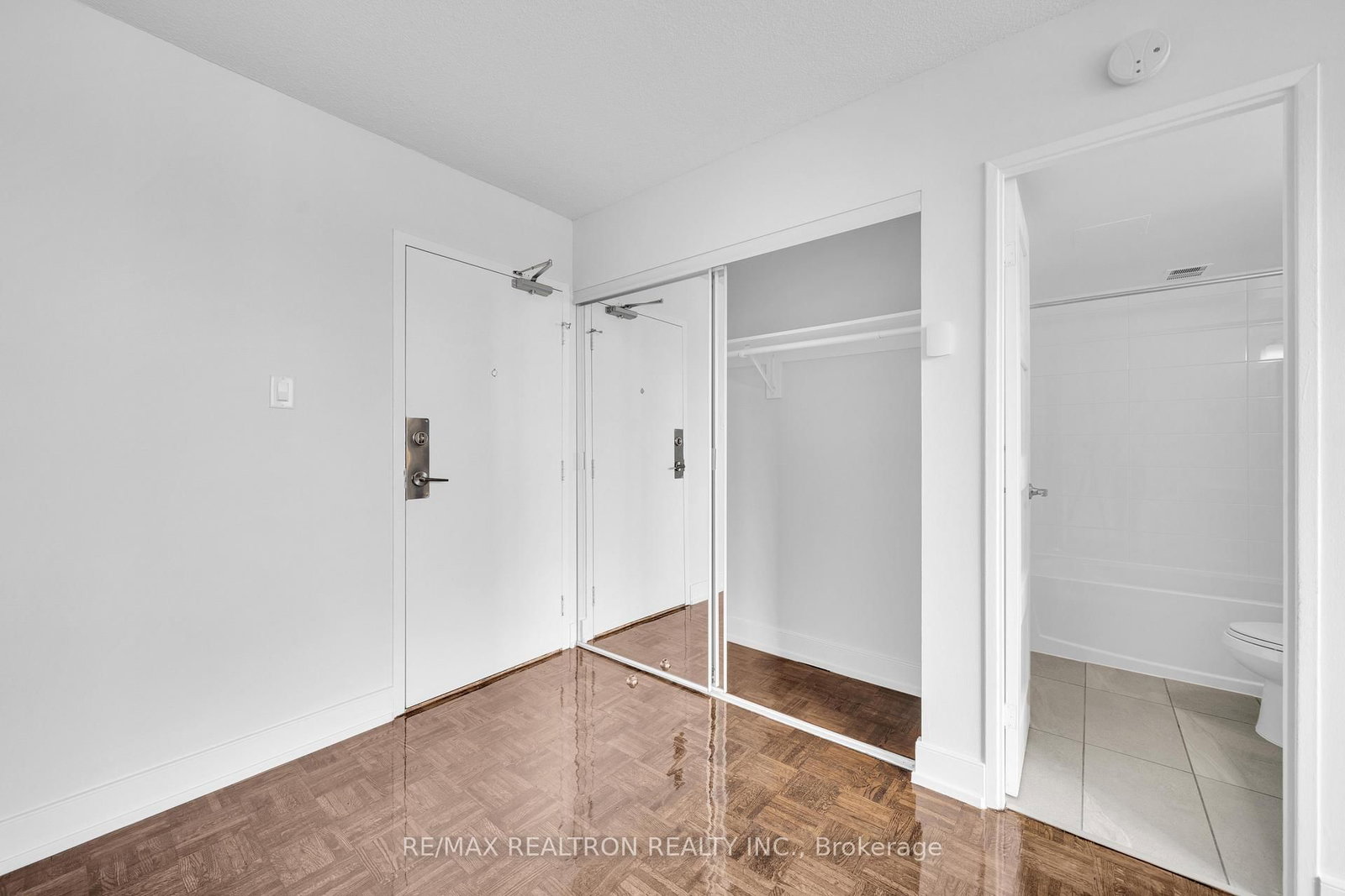 2713-33 Isabella Street, Toronto, ON, photo 4