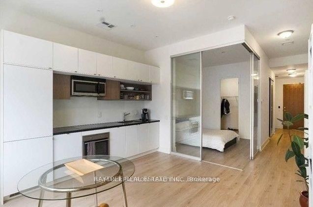 1026-111 St Clair Avenue, Toronto, ON, photo 2