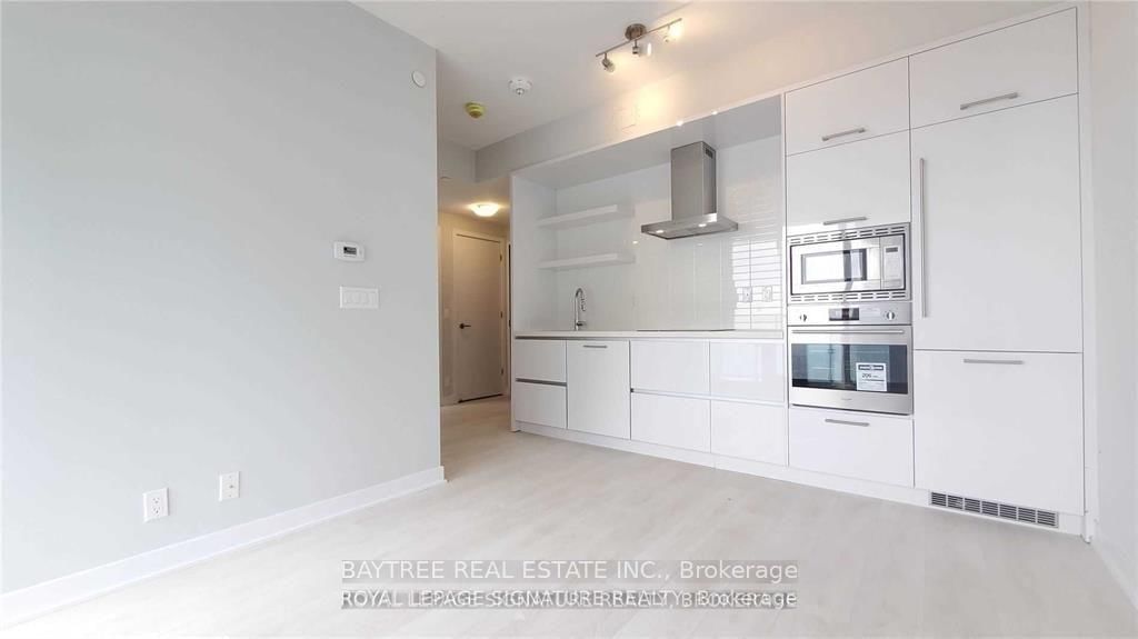 5107-2221 Yonge Street, Toronto, ON