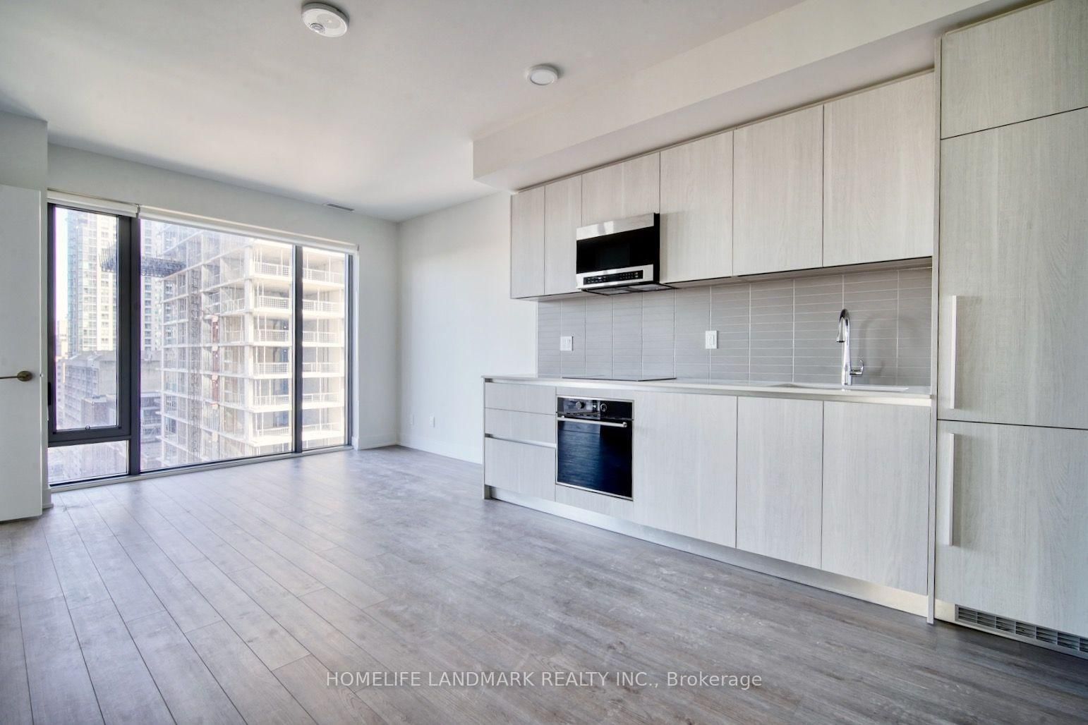 1608-8 Cumberland Street, Toronto, ON, photo 4