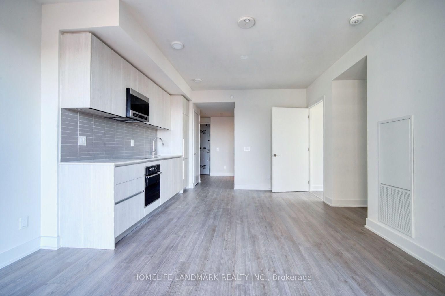 1608-8 Cumberland Street, Toronto, ON, photo 5