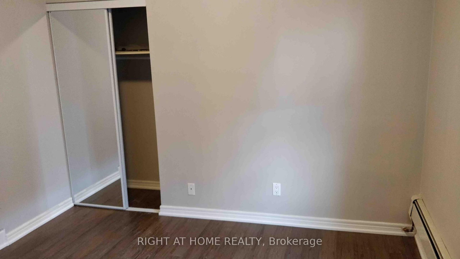 2-95 D'arcy Street, Toronto, ON, photo 2