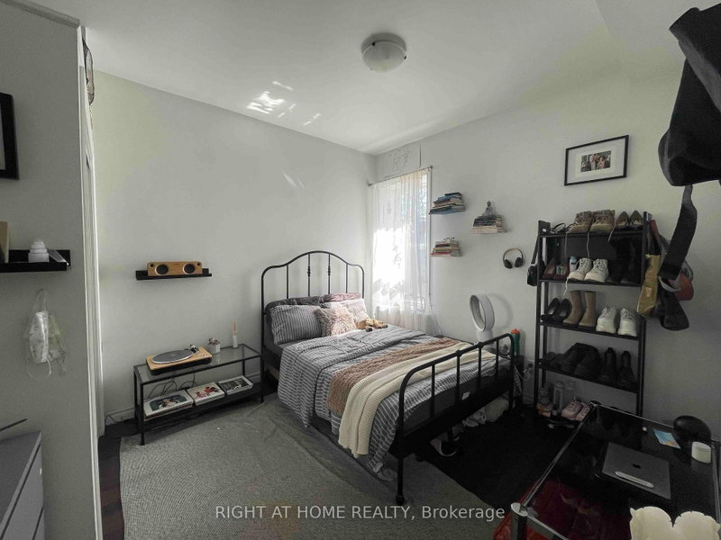 2 - 570 Bathurst Street