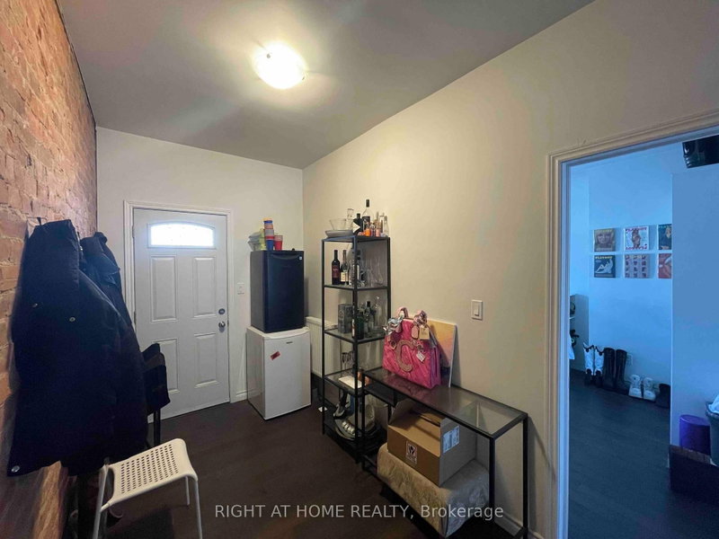 2 - 570 Bathurst Street