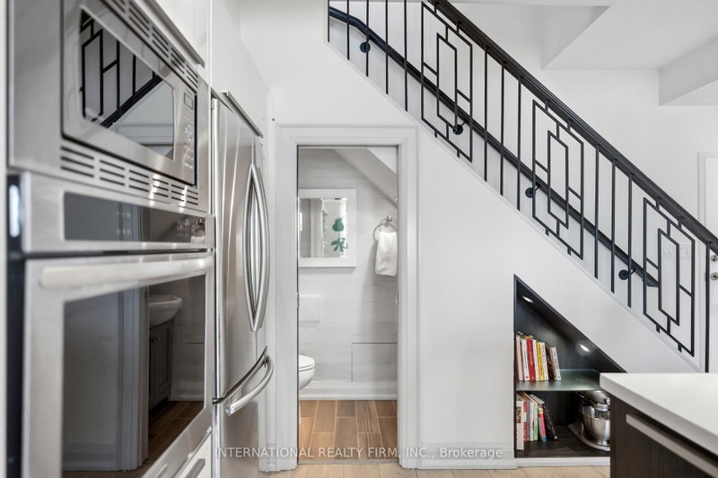 PH27 - 500 Richmond St Street W