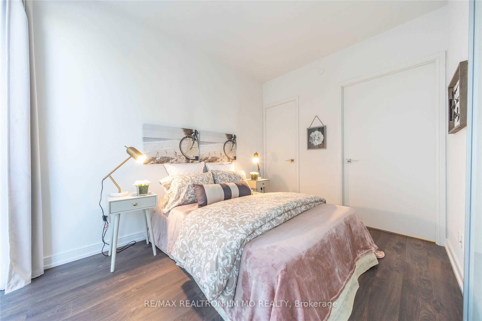 28 E Wellesley Street • #706 • Toronto, ON photo 14