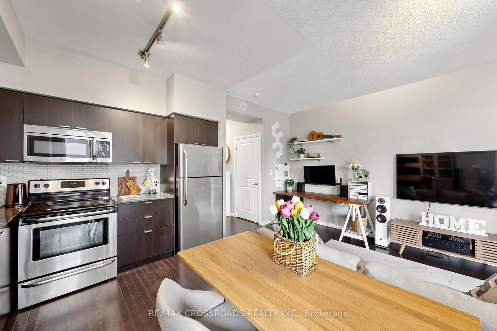 35 Hayden Street • #1201 • Toronto, ON photo 11
