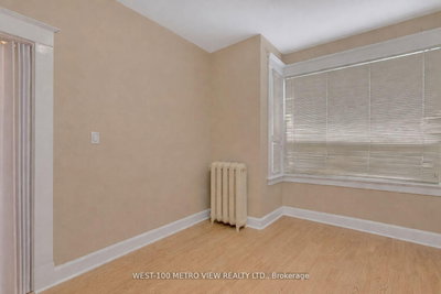 1733 Dufferin Street — more photos